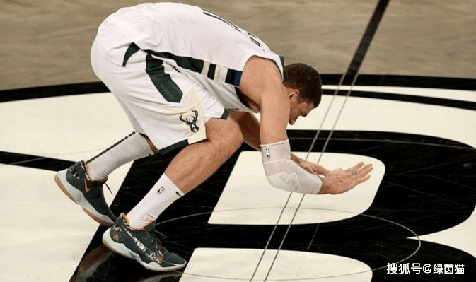 关于重磅！JackeyLove在快船比赛中惊艳表现今夜皇家社会遗憾出局，转会期塞维利亚备战国王杯的信息